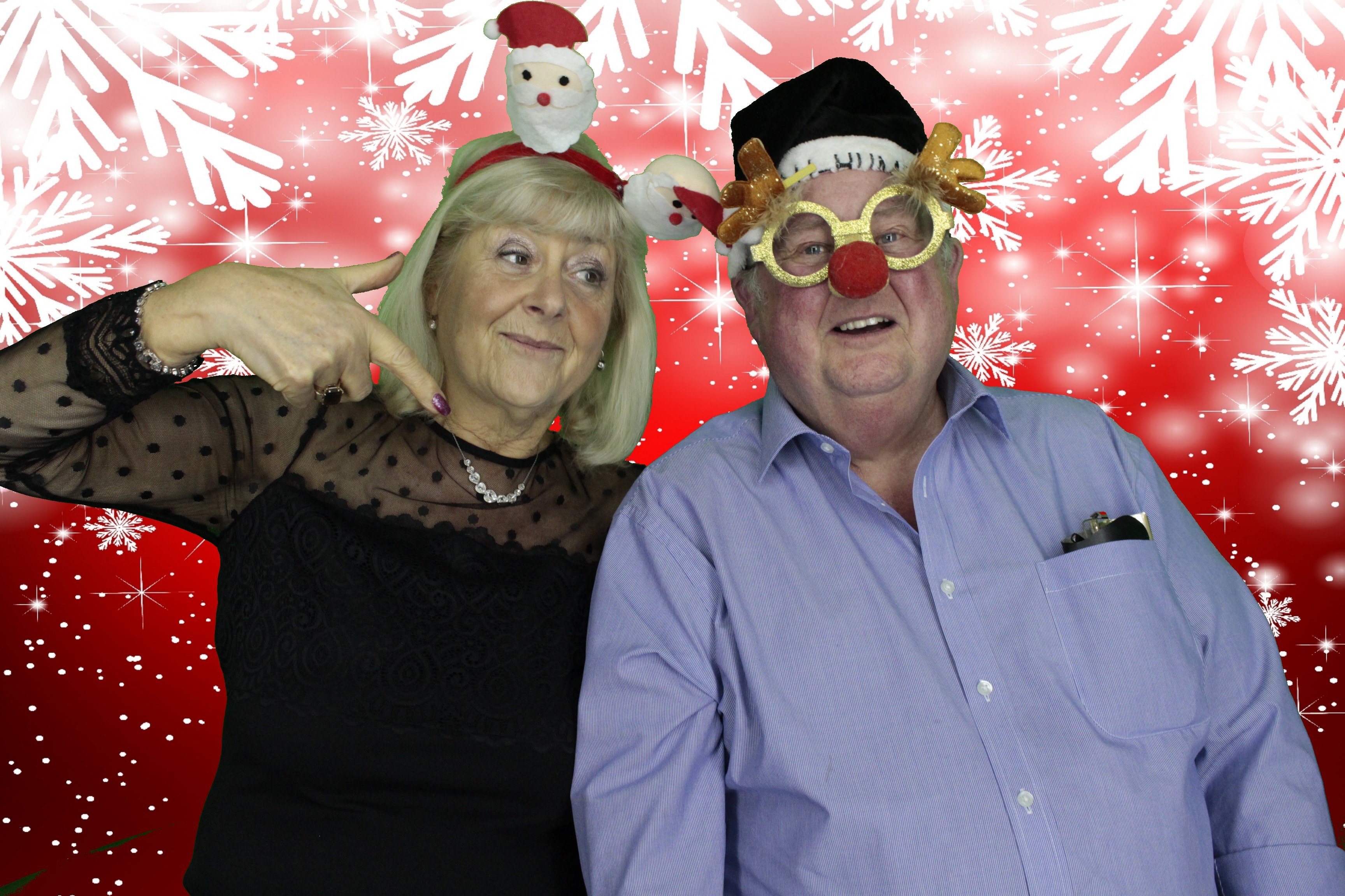 Silvermere Christmas Party | View more photos from the event at gallery.myphotoboothexperience.co.uk/u/MyPhotoBoothExperienceLtd/Silvermere-Christmas-Party-3